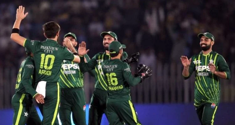 Shaheen's three-fer and Rizwan's 45 not out guide Pakistan to easy win in 2nd T20I